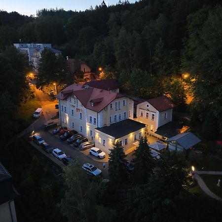 Boutique Hotel Swisshouse Mariánské Lázně Esterno foto