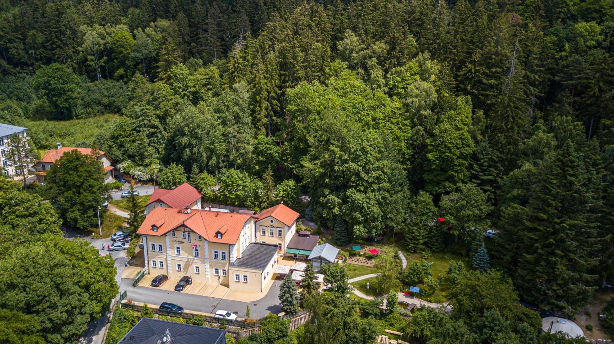 Boutique Hotel Swisshouse Mariánské Lázně Esterno foto