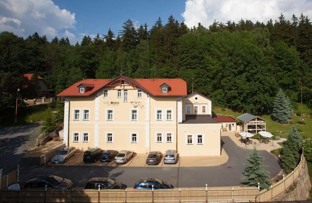 Boutique Hotel Swisshouse Mariánské Lázně Esterno foto