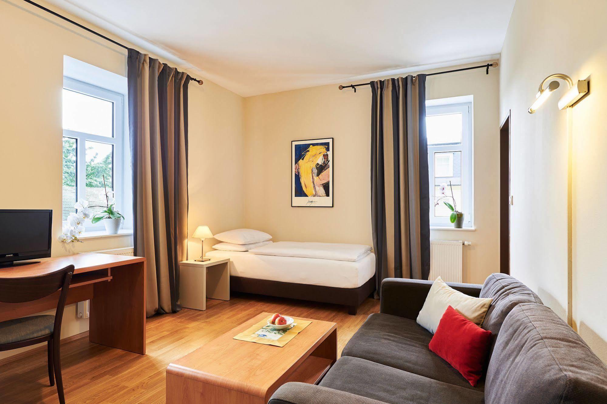 Boutique Hotel Swisshouse Mariánské Lázně Esterno foto