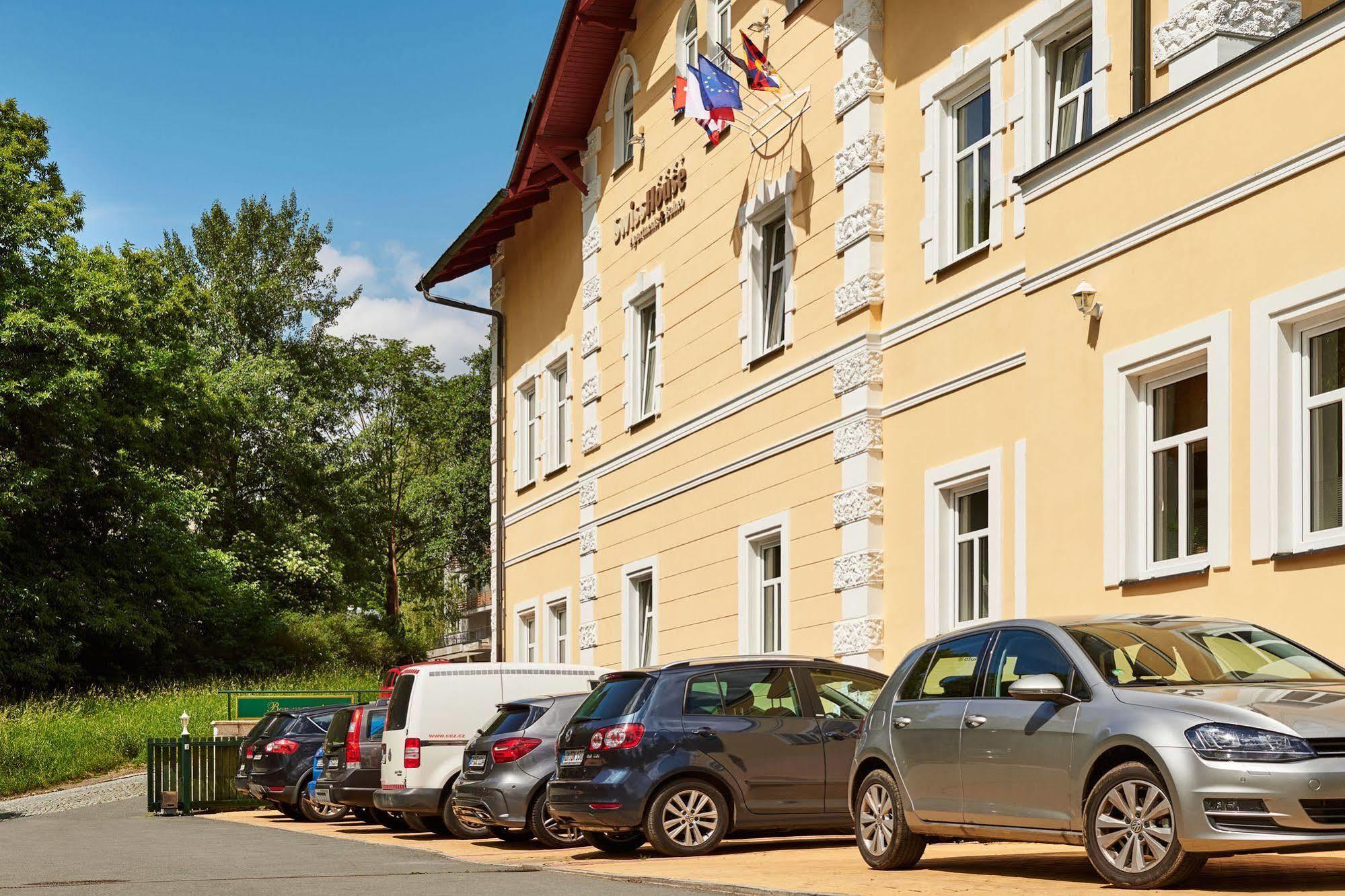 Boutique Hotel Swisshouse Mariánské Lázně Esterno foto