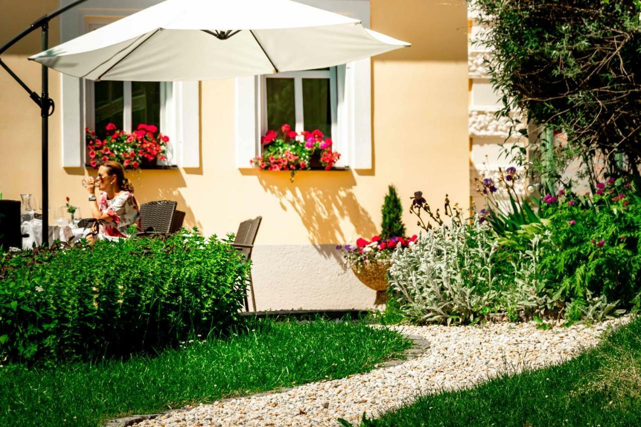 Boutique Hotel Swisshouse Mariánské Lázně Esterno foto